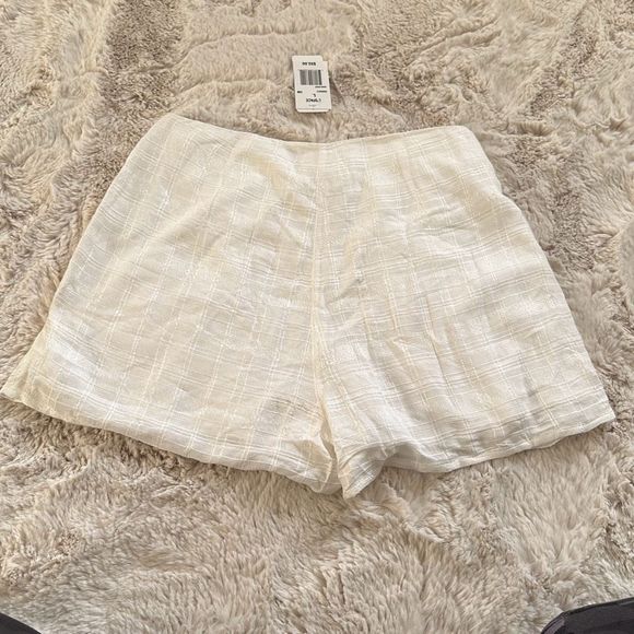 L*Space Ioana Shorts Plaid Textured Mini Cream Size L - Picture 7 of 9